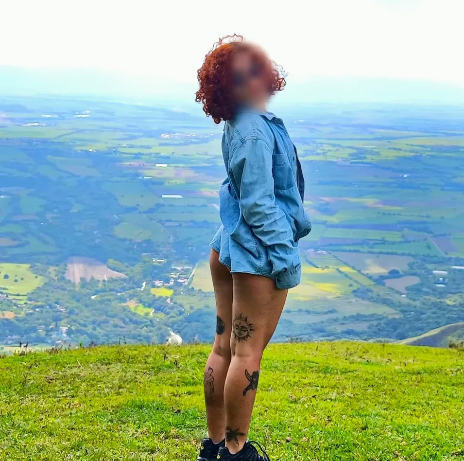 Claudia, 25 años